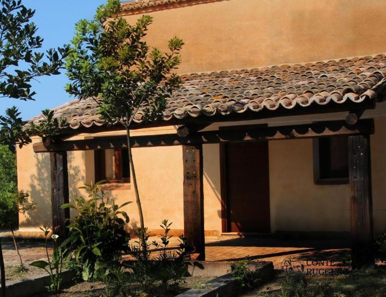 Tenuta Conte Ruggero Santa Domenica  Exterior foto